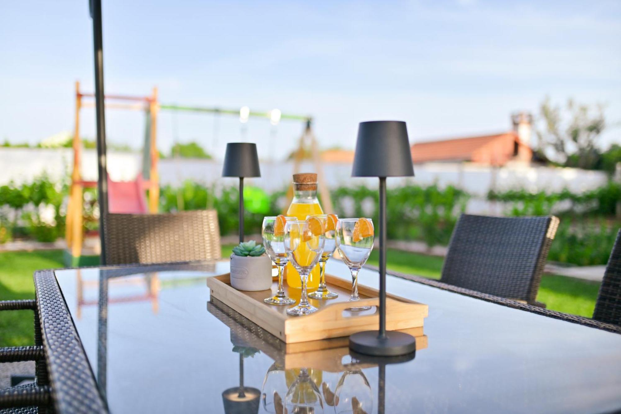 Apartment Amelie - With Pool And Sauna! Galovac  외부 사진